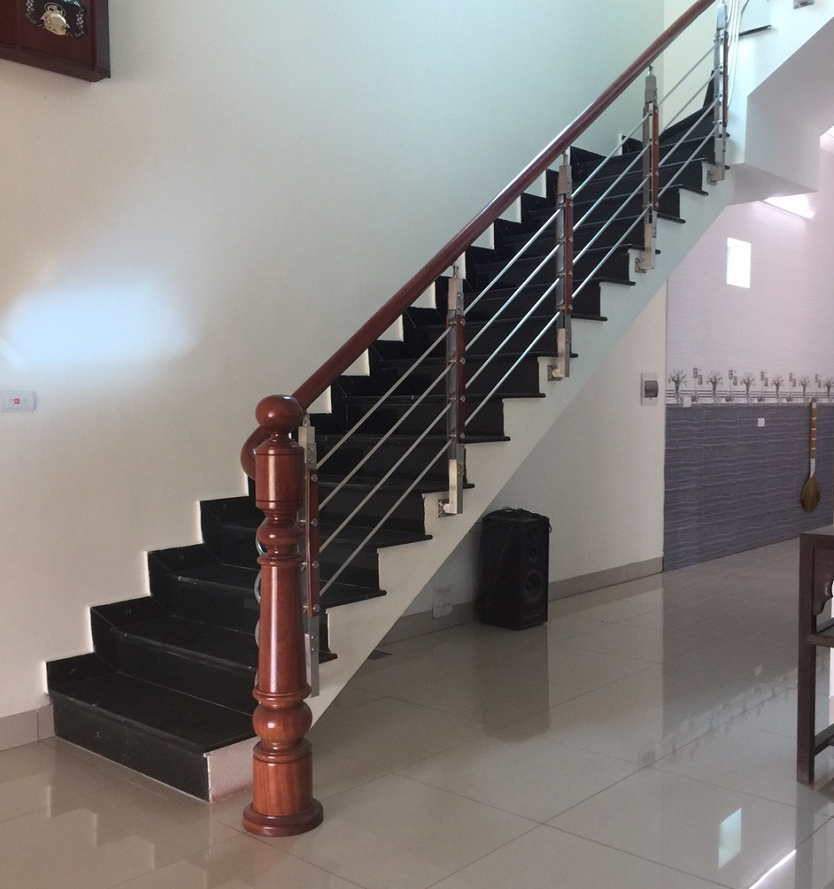 cầu thang inox 304