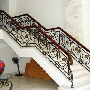 cầu thang sắt nghệ thuật đẹp