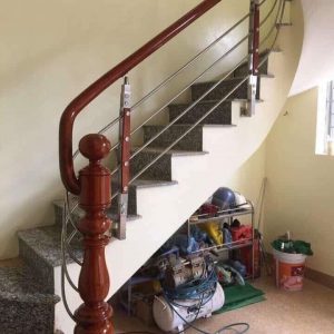 cầu thang inox chân tiện DDT
