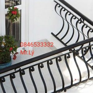lan can sắt ngoài trời