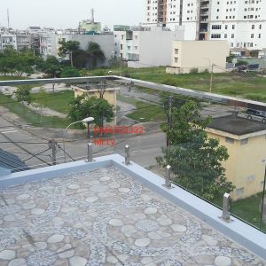 lan can kính ngoài trời