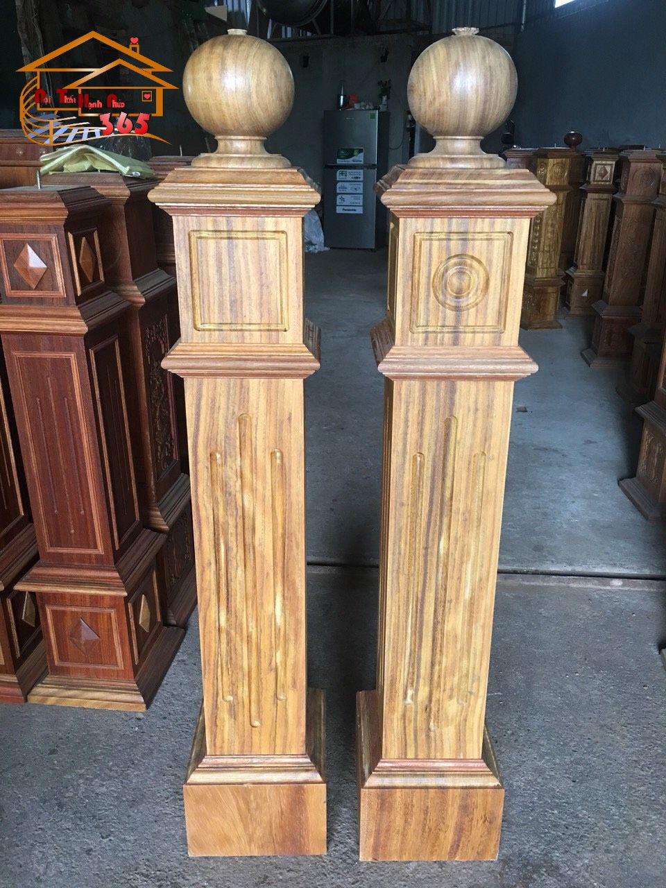 trụ cầu thang đơn giản